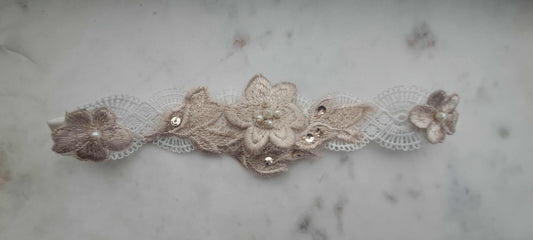 Lace weeding garter with gold embroidered lace motif